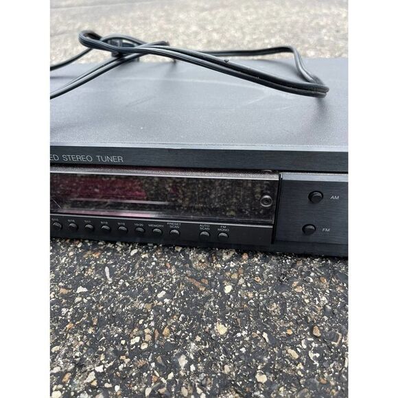 Carver CM-1090 Amp, w/ Carver TX-12 AM/FM Tuner - Picture 3 of 10